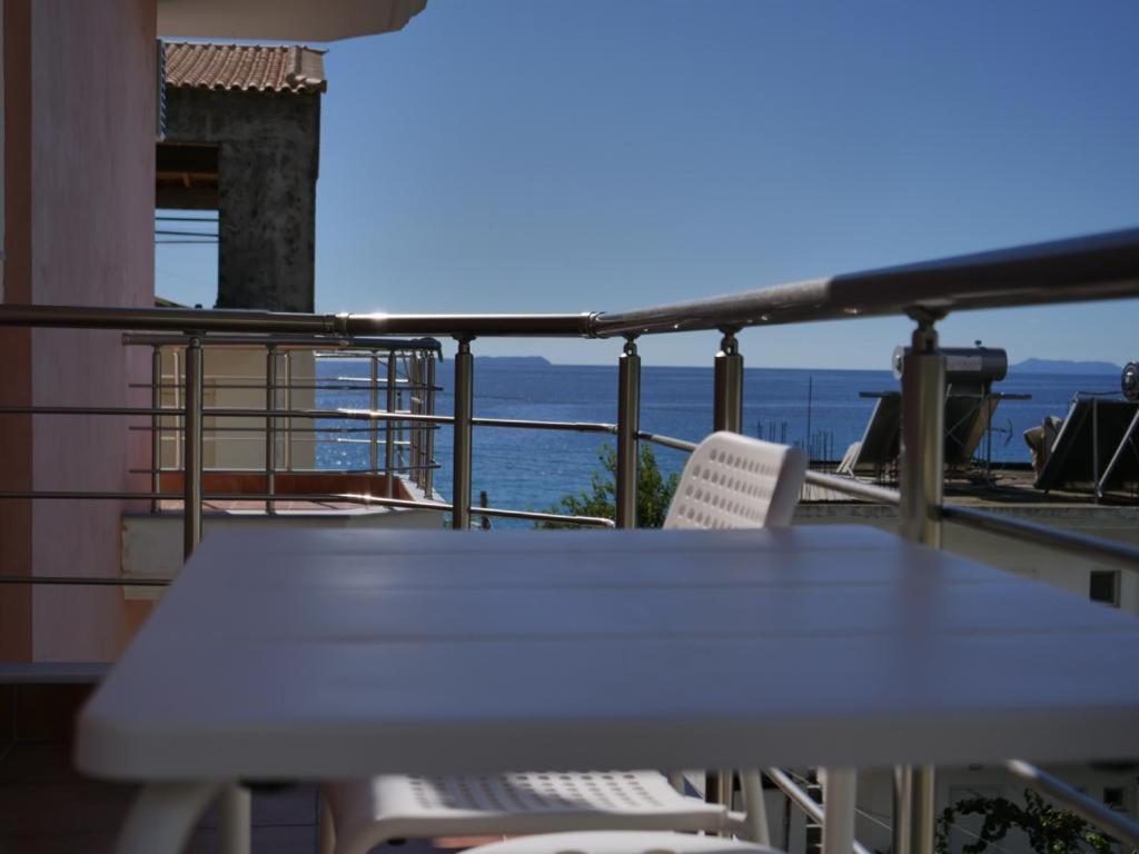 Himara Royal Hotel Zewnętrze zdjęcie